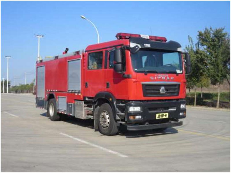 國六8噸汕德卡水罐消防車